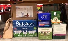 Lot 628  
            Edinburgh SR24 - Delivery Only 

                
QUANTITY OF PET PRODUCTS ITEMS TO INCLUDE NATURAL DOG TREAT BOX, RABBIT, CHICKEN,...