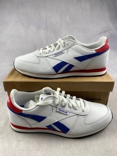 Lot 113  
            Nottingham Luxury Room - Delivery Only 

                
Reebok Classic Sneakers - Size UK 11 (VAT ONLY PAYABLE ON BUYERS PREMIUM)(MPSS012...