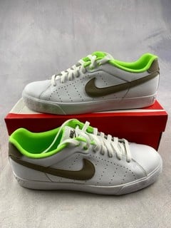Lot 116  
            Nottingham Luxury Room - Delivery Only 

                
Nike Court Tour Sneakers - Size UK 10 (VAT ONLY PAYABLE ON BUYERS PREMIUM)(MPSS01...