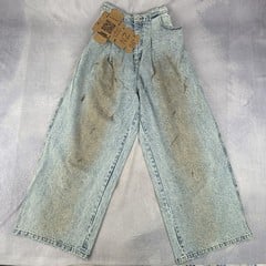 Lot 132  
            Nottingham Luxury Room - Delivery Only 

                
Natasha Zinko Treated Folded Jeans, With Tag - Size XS RRP £513
