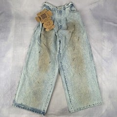 Lot 133  
            Nottingham Luxury Room - Delivery Only 

                
Natasha Zinko Treated Folded Jeans, With Tag - Size S RRP £513