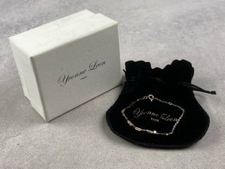 Lot 146  
            Nottingham Luxury Room - Delivery Only 

                
Yvonne Leon 18K White and Yellow Bracelet with 0.05ct Diamond, 17cm, 1.3g