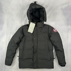 Lot 148  
            Nottingham Luxury Room - Delivery Only 

                
Canada Goose Wyndham Parka Coat :2048M - Size S/P (VAT ONLY PAYABLE ON BUYERS PRE...