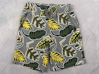 Lot 172  
            Nottingham Luxury Room - Delivery Only 

                
Stella McCartney Junior Shorts - 8 Years (VAT ONLY PAYABLE ON BUYERS PREMIUM)