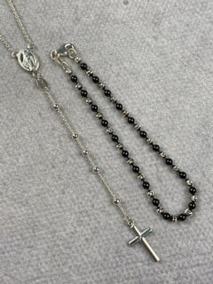 Lot 175  
            Nottingham Luxury Room - Delivery Only 

                
Silver Coloured Ball Bracelet, 19cm, Silver Rosemary Beads Chain, approximately 6...