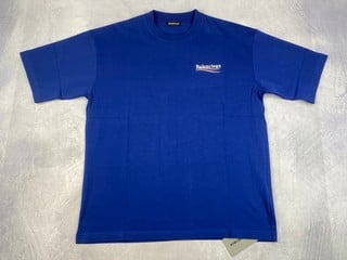 Lot 60  
            Nottingham Luxury Room - Delivery Only 

                
Balenciaga Political Oversized T-Shirt, With Tag - Size S (VAT ONLY PAYABLE ON BU...