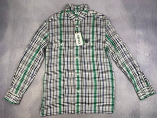 Lot 63  
            Nottingham Luxury Room - Delivery Only 

                
Kenzo Shirt With Tags - Size M (VAT ONLY PAYABLE ON BUYERS PREMIUM)