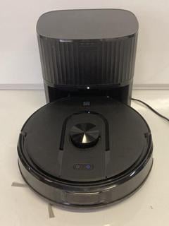 Lot 188  
            Birmingham Tech - Parcel Delivery Only 

                
CLEANOVA W11 ROBOT HOOVER (ORIGINAL RRP - £265) IN BLACK. (BOXED WITH CHARGING ST...