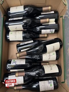 Lot 10  
            Chesterfield SR40 - Collection or Optional Home Delivery 

                
12 X BOTTLES OF VACQUEYRAS CRU DE LA VALLEE DU RHONE (LOCATION: SR40)(WE OPERATE ...