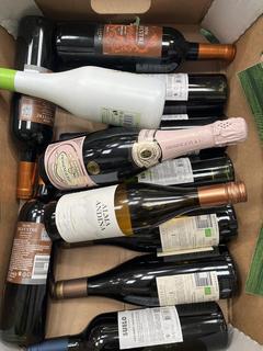 Lot 110  
            Chesterfield SR40 - Collection or Optional Home Delivery 

                
12 X ASSORTED BOTTLES TO INCLUDE BISSINGER & CO, DON SILVESTRE AND VACQUEYRAS (LO...