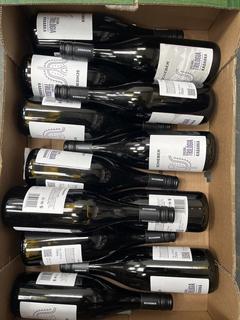 Lot 81  
            Chesterfield SR40 - Collection or Optional Home Delivery 

                
12 X BOTTLES OF SCHIEBER SZEKSZARDI TRILOGIA KADARKA (LOCATION: SR40)(WE OPERATE ...