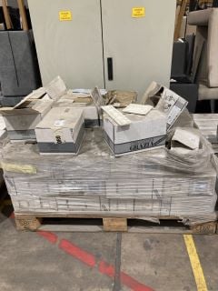 Lot 13  
            Birmingham - Collection Only 

                
QUANTITY OF ASSORTED TILES TO INCLUDE CERAMICHE GRAZIA SEA-SHORE NEL 200 (APPROX ...