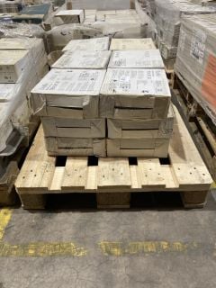 Lot 61  
            Birmingham - Collection Only 

                
QUANTITY OF BAYKER WALL TILES IN ASSORTED COLOURS (APPROX 13 BOXES)