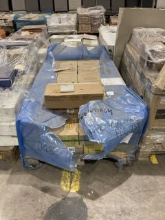 Lot 71  
            Birmingham - Collection Only 

                
QUANTITY OF CIR MANIFATTURE CERAMICHE SMALL WALL TILES (APPROX 20 BOXES)