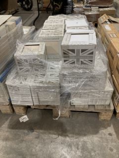 Lot 96  
            Birmingham - Collection Only 

                
QUANTITY OF BRITISH CERAMICTILE CAN30022 FLAT GLOSS WHITE TILES (APPROX 28 BOXES)
