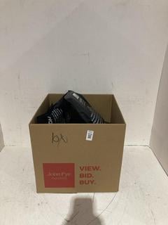 Lot 1014  
            Birmingham SR108 - Parcel Delivery Only 

                
10 X TUFFWRAPS ELBOW SLEEVES ALL BLACK SMALL