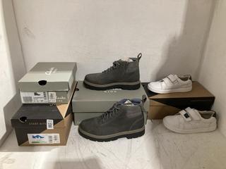 Lot 1082  
            Birmingham SR108 - Parcel Delivery Only 

                
4 X JOHN LEWIS & PARTNERS TO INCLUDE ENIGMA BRIGHT BLUE LEATHER TRAINERS (80010)