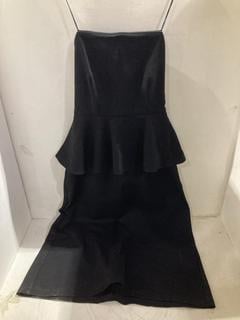 Lot 1116  
            Birmingham SR108 - Parcel Delivery Only 

                
2 X JOHN LEWIS & PARTNERS LADIES CLOTHING TO INCLUDE ELLIATT SONNET BLACK COCKTAI...