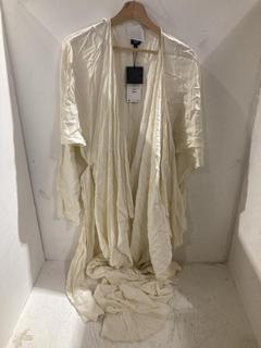 Lot 1119  
            Birmingham SR108 - Parcel Delivery Only 

                
2 X JOHN LEWIS & PARTNERS LADIES CLOTHING TO INCLUDE WHITE DECONSTRUCT DRESS SIZE...