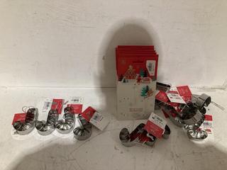 Lot 1141  
            Birmingham SR108 - Parcel Delivery Only 

                
BOX OF JOHN LEWIS & PARTNERS ITEMS TO INCLUDE TALA SET OF 3 CAKE DECORATIONS (440...