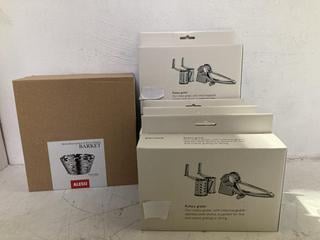 Lot 1147  
            Birmingham SR108 - Parcel Delivery Only 

                
8 X JOHN LEWIS & PARTNERS ROTARY GRATER (4400100)