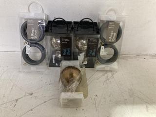 Lot 1153  
            Birmingham SR108 - Parcel Delivery Only 

                
BOX OF JOHN LEWIS & PARTNERS ITEMS TO INCLUDE MERCURY GLASS 28MMM DIAMETER DOOR H...