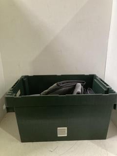 Lot 1169  
            Birmingham SR108 - Parcel Delivery Only 

                
BOX OF JOHN LEWIS & PARTNERS ITEMS TO INCLUDE DOUBLE OVEN GLOVES (80010 - 440009 ...