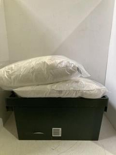 Lot 1173  
            Birmingham SR108 - Parcel Delivery Only 

                
BOX OF JOHN LEWIS & PARTNERS ITEMS TO INCLUDE WHITE COTTON PILLOW (80010 - 440009...