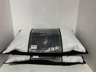 Lot 1186  
            Birmingham SR108 - Parcel Delivery Only 

                
2 X SILENTNIGHT HUNGARIAN GOOSE DOWN PILLOWS