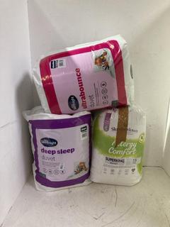 Lot 1199  
            Birmingham SR108 - Parcel Delivery Only 

                
3 X ITEMS TO INCLUDE SILENTNIGHT ULTRABOUNCE DUVET (DOUBLE 10.5 TOG)