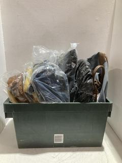 Lot 1234  
            Birmingham SR108 - Parcel Delivery Only 

                
BOX OF ITEMS TO INCLUDE GREY TRAVEL BAG WITH BROWN LEATHER HANDLES