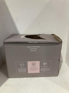 Lot 130  
            Birmingham SR108 - Parcel Delivery Only 
                
JOHN LEWIS & PARTNERS NATURAL DUCK FEATHER & DOWN DUVET 135X200CM