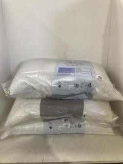 Lot 139  
            Birmingham SR108 - Parcel Delivery Only 
                
3 X ITEMS TO INCLUDE JOHN LEWIS & PARTNERS CLIMATE CONTROL PILLOW