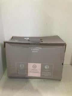Lot 148  
            Birmingham SR108 - Parcel Delivery Only 
                
JOHN LEWIS & PARTNERS NATURAL DUCK FEATHER & DOWN DUVET 135X200CM