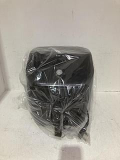 Lot 161  
            Birmingham SR108 - Parcel Delivery Only 

                
JOHN LEWIS & PARTNERS INSTANT POT VORTEX PLUS SINGLE BASKET AIRFRYER