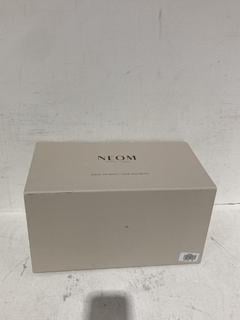 Lot 184  
            Birmingham SR108 - Parcel Delivery Only 

                
JOHN LEWIS & PARTNERS NEOM WELLBEING LONDON WELLBEING POD KIT