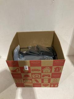 Lot 221  
            Birmingham SR108 - Parcel Delivery Only 
                
BOX OF TUFFWRAPS GYM STRAPS & GEAR TO INCLUDE TUFF WRAPS DEADLIFT SOCKS