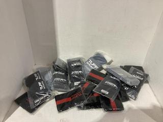 Lot 251  
            Birmingham SR108 - Parcel Delivery Only 

                
BOX OF TUFFWRAPS GYM STRAPS & GEAR TO INCLUDE TUFFWRAPS TUFF VILLAIN WRIST WRAPS