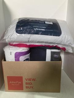 Lot 328  
            Birmingham SR108 - Parcel Delivery Only 

                
BOX OF ITEMS TO INCLUDE SILENT NIGHT ULTRA BOUNCE 2 PACK PILLOW SET