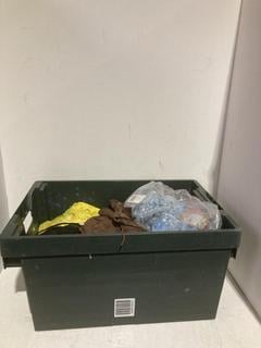 Lot 354  
            Birmingham SR108 - Parcel Delivery Only 
                
BOX OF LADIES CLOTHING IN VARIOUS STYLES & SIZES