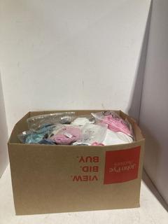 Lot 357  
            Birmingham SR108 - Parcel Delivery Only 
                
BOX OF CHILDRENS CLOTHING IN VARIOUS STYLES & SIZES