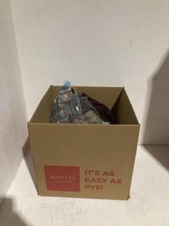 Lot 373  
            Birmingham SR108 - Parcel Delivery Only 
                
BOX OF LADIES CLOTHING IN VARIOUS STYLES & SIZES