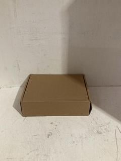 Lot 390  
            Birmingham SR108 - Parcel Delivery Only 
                
BATHROOM MIXER TAP FAUCET