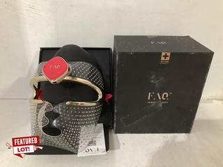 Lot 40  
            Birmingham SR108 - Parcel Delivery Only 
                
JOHN LEWIS & PARTNERS & PARTNERS FOREO FAQ 201 LED AINT-AGEING FACE MASK ORIGINAL...