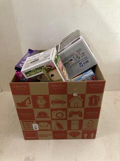 Lot 426  
            Birmingham SR108 - Parcel Delivery Only 
                
BOX OF ITEMS TO INCLUDE FUNKO POP WICKED GLINDA IN BUBBLE GOWN FIGURE 1697