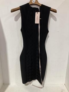 Lot 506  
            Birmingham SR108 - Parcel Delivery Only 

                
HOUSE LONDON COSTANZA BLACK DRESS SIZE UK XS ORIGINAL RRP £119