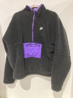 Lot 520  
            Birmingham SR108 - Parcel Delivery Only 

                
NIKE CLUB FLEECE BLACK / PURPLE SIZE UK S ORIGINAL RRP £110
