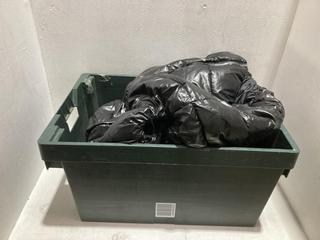 Lot 528  
            Birmingham SR108 - Parcel Delivery Only 

                
3 X LADIES CLOTHING IN VARIOUS STYLES & SIZES