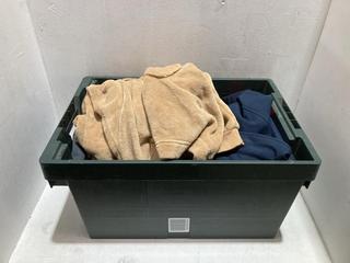 Lot 531  
            Birmingham SR108 - Parcel Delivery Only 

                
BOX OF MEN'S CLOTHING IN VARIOUS STYLES & SIZES