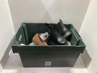 Lot 552  
            Birmingham SR108 - Parcel Delivery Only 
                
BOX OF MEN'S SHOES IN VARIOUS STYLES & SIZES